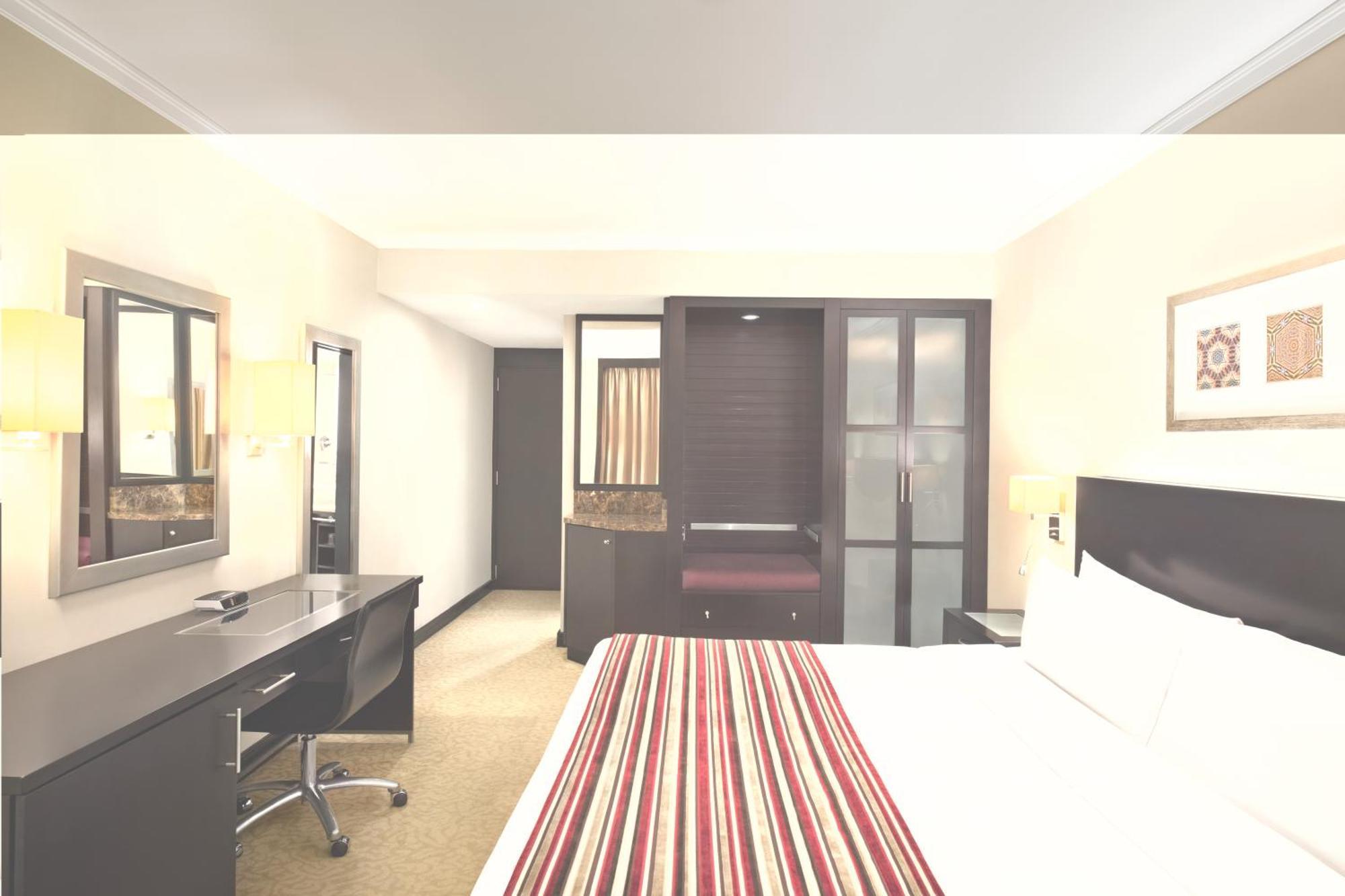Ramada Plaza By Wyndham Dubai Deira Hotell Exteriör bild