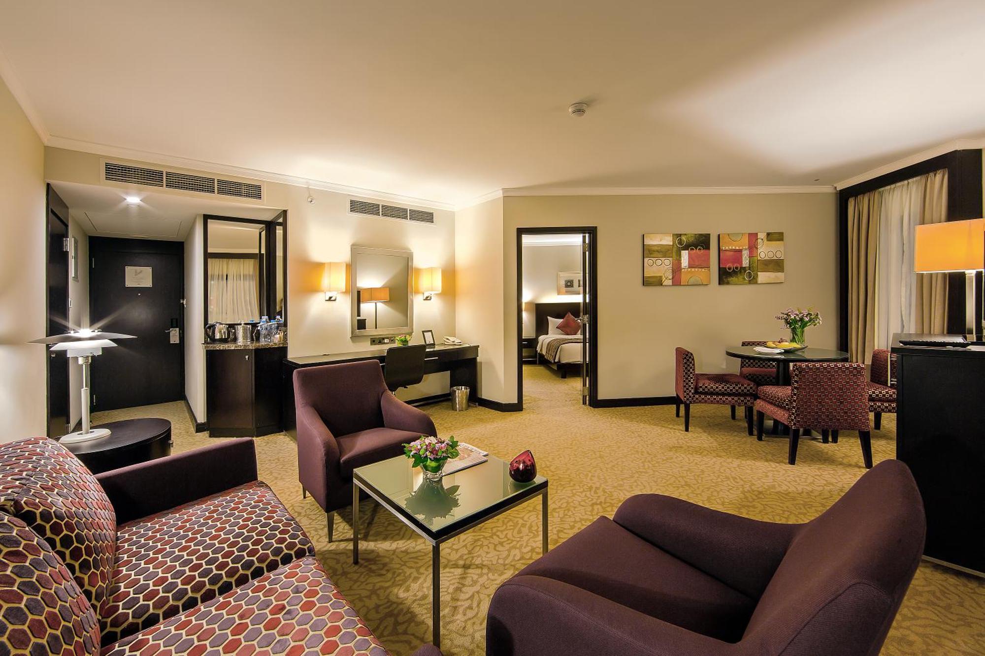 Ramada Plaza By Wyndham Dubai Deira Hotell Exteriör bild